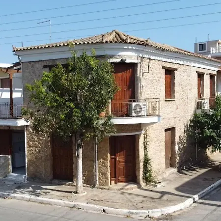 Kostas Luxury Little Filiatrá