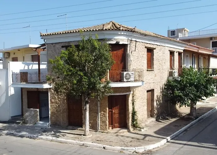 Kostas Luxury Little Filiatra
