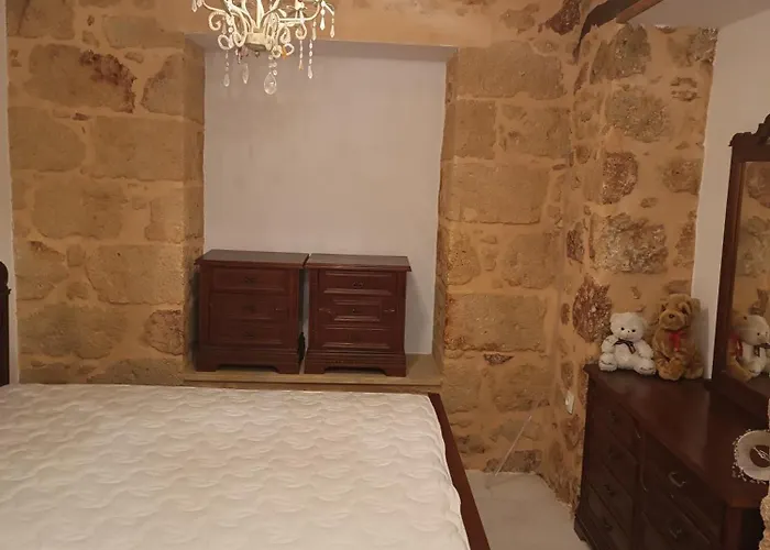 Kostas Luxury Little * Filiatra
